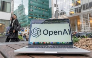 OpenAI admite que una de sus IA ejecutó un hackeo de forma autónoma "sin precedentes" contra una empresa