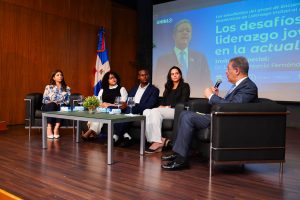 Leonel Fernández impulsa una “revolución del conocimiento” y llama a apostar por innovación y tecnología