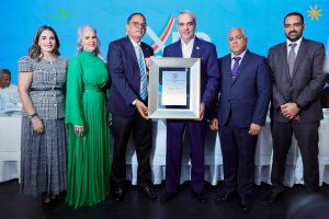 Amaprosan reconoce a Abinader por transformación del Hospedaje Yaque
