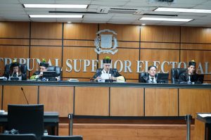 FINJUS cuestiona al TSE por remitir al Tribunal Constitucional recurso contra restricción a encuestas electorales