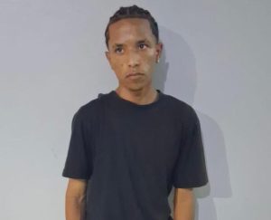 Policía arresta hombre tras persecución en Cienfuegos