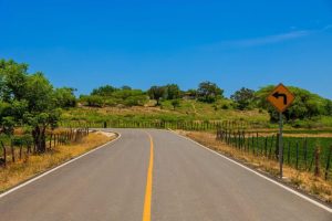 Abinader inaugura la carretera Palo Verde–Laguna Verde para impulsar la economía del Noroeste