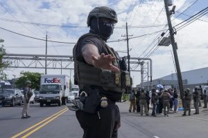 Un agente de ICE mata a un migrante mexicano durante un operativo de detención en Texas