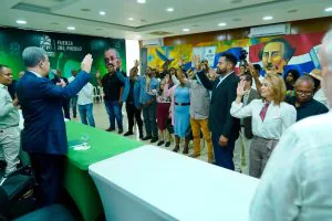 “Las elecciones se ganan sumando votos”, asegura Leonel