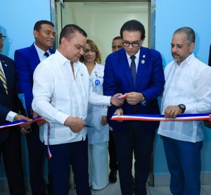 SNS dota al Hospital Cabral y Báez del único densitómetro óseo de la Red Pública en la región Norte