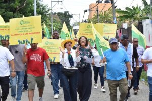 Frente Amplio realiza caminata protesta en Santo Domingo Norte contra alto costo de vida y abusos policiales