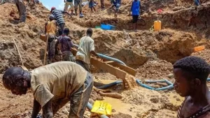Al menos 15 mineros mueren en derrumbe de mina en Sudán