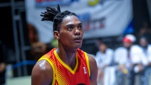 Joven muere tras desplomarse durante partido de baloncesto en Villa Altagracia