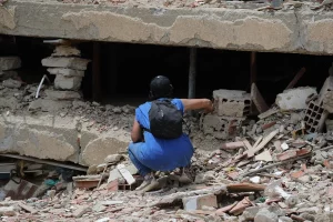Venezuela reanuda clases en zonas no afectadas por los terremotos