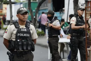 Detienen a 16 personas por robo de hidrocarburos en Ecuador